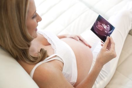 Timbro vill legalisera surrogatmödraskap - Nordic Surrogacy