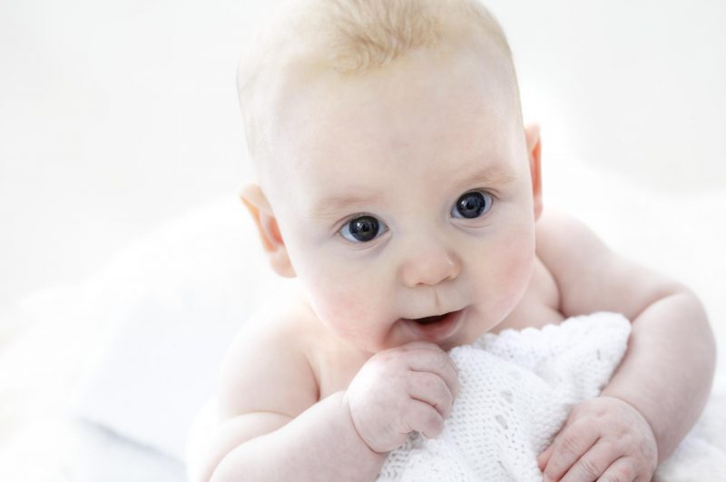 Surrogatmödrar, svenska staten och barnets bästa